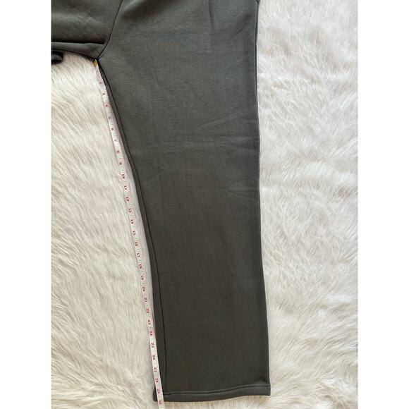 PrettyLittleThing Charcoal Logo Badge Straight Leg Sweatpants Size Large - NWT - Picture 12 of 13